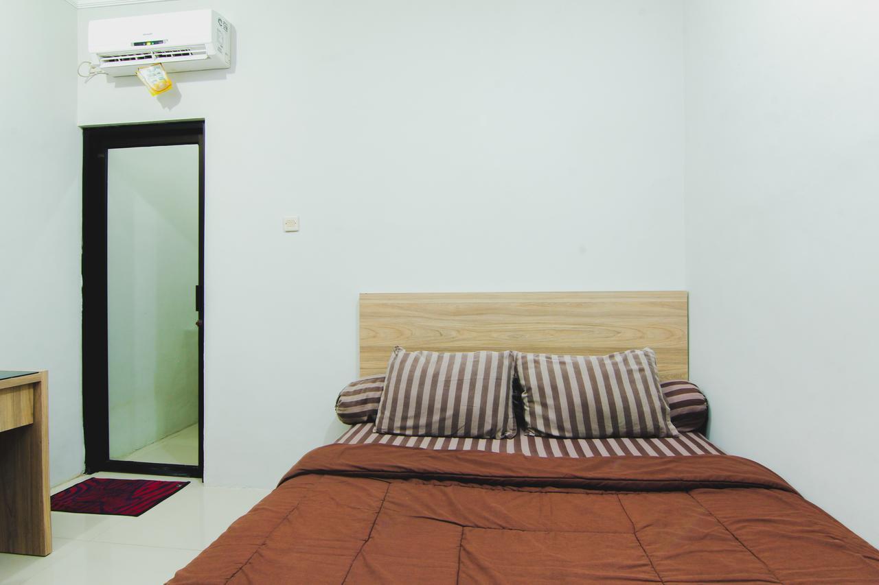 D'Paragon Upn Maguwo Exterior photo